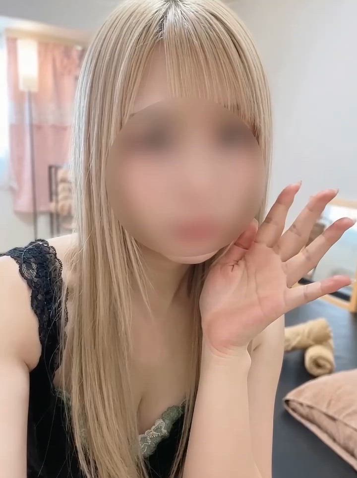 深見あみ